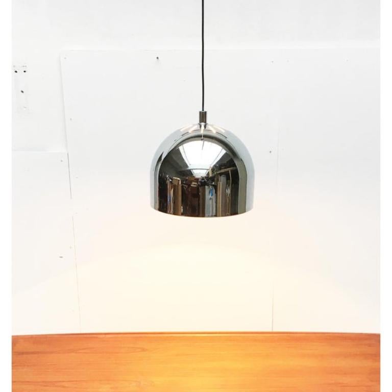 Lampada a sospensione di metà secolo in stile Space Age tedesco, modello 5561, cromo, Staff, anni '70 in vendita 3