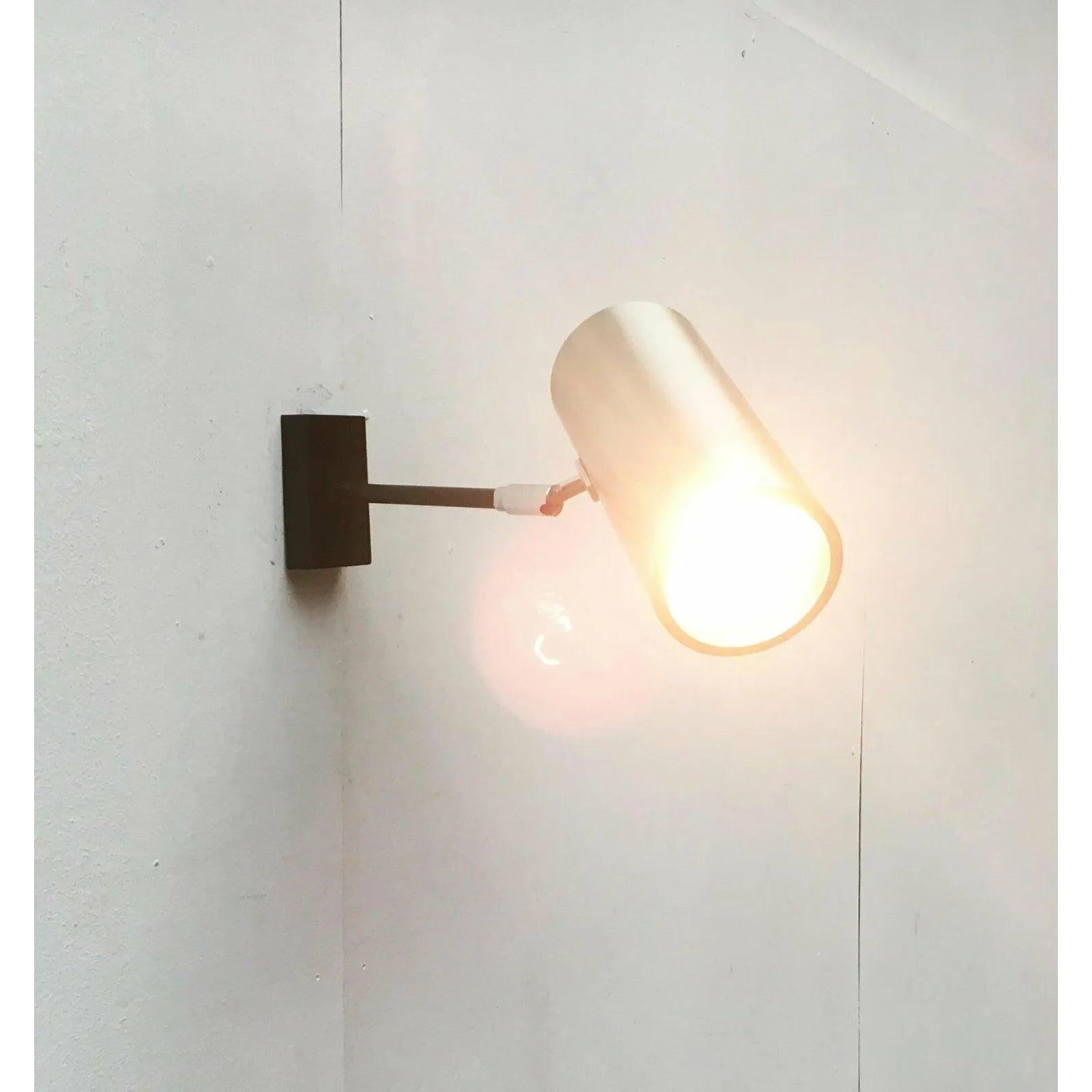 Métal Lampe murale allemande modèle W309 de l'ère spatiale du milieu du siècle dernier, Staff, années 1960 en vente