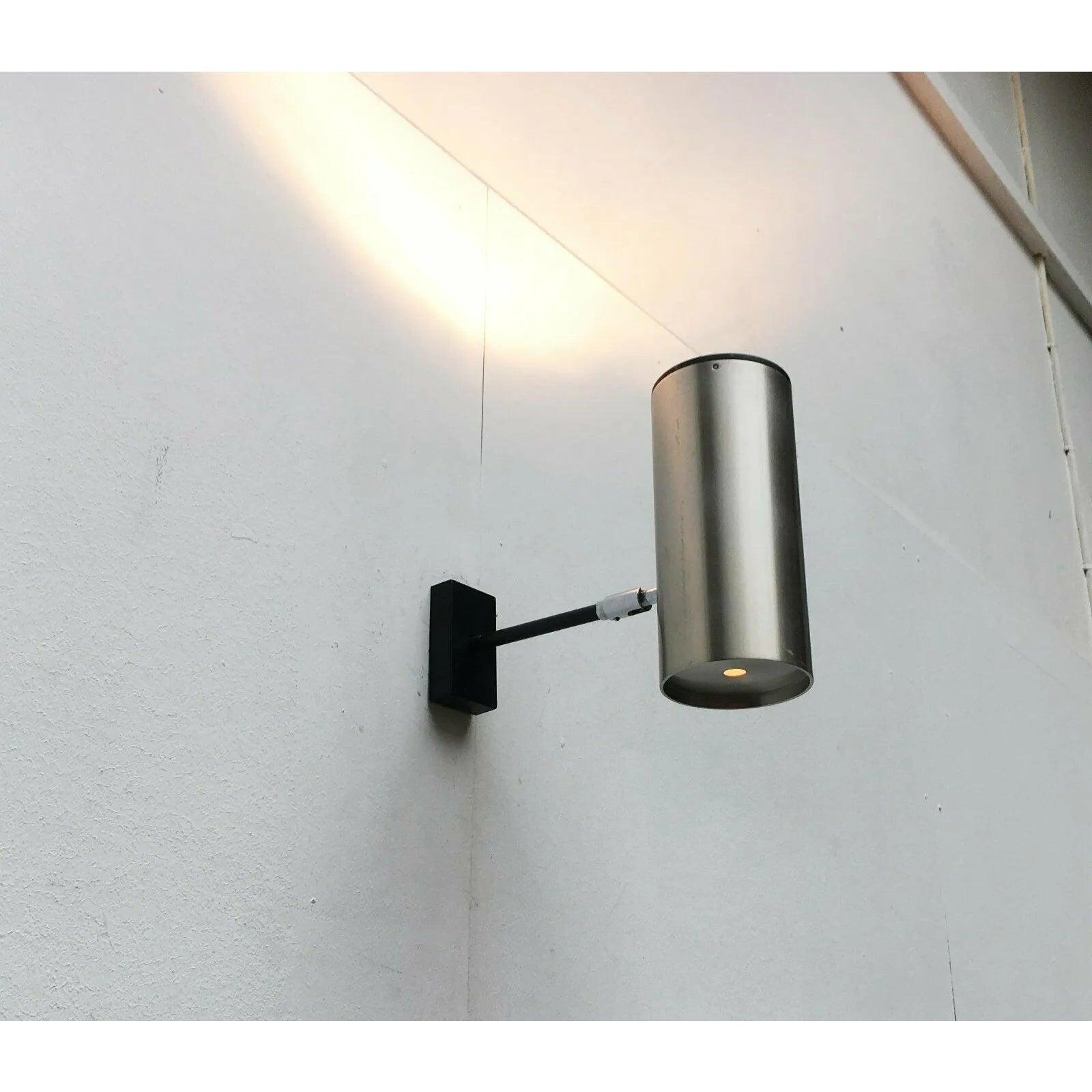 Lampe murale allemande modèle W309 de l'ère spatiale du milieu du siècle dernier, Staff, années 1960 en vente 1