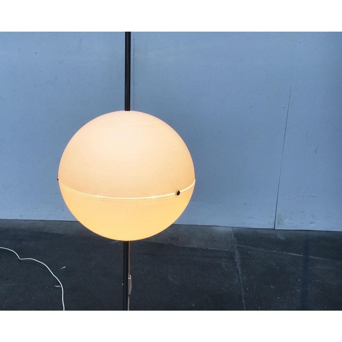 Lampadaire Globe A Space Mid-Century en vente 4