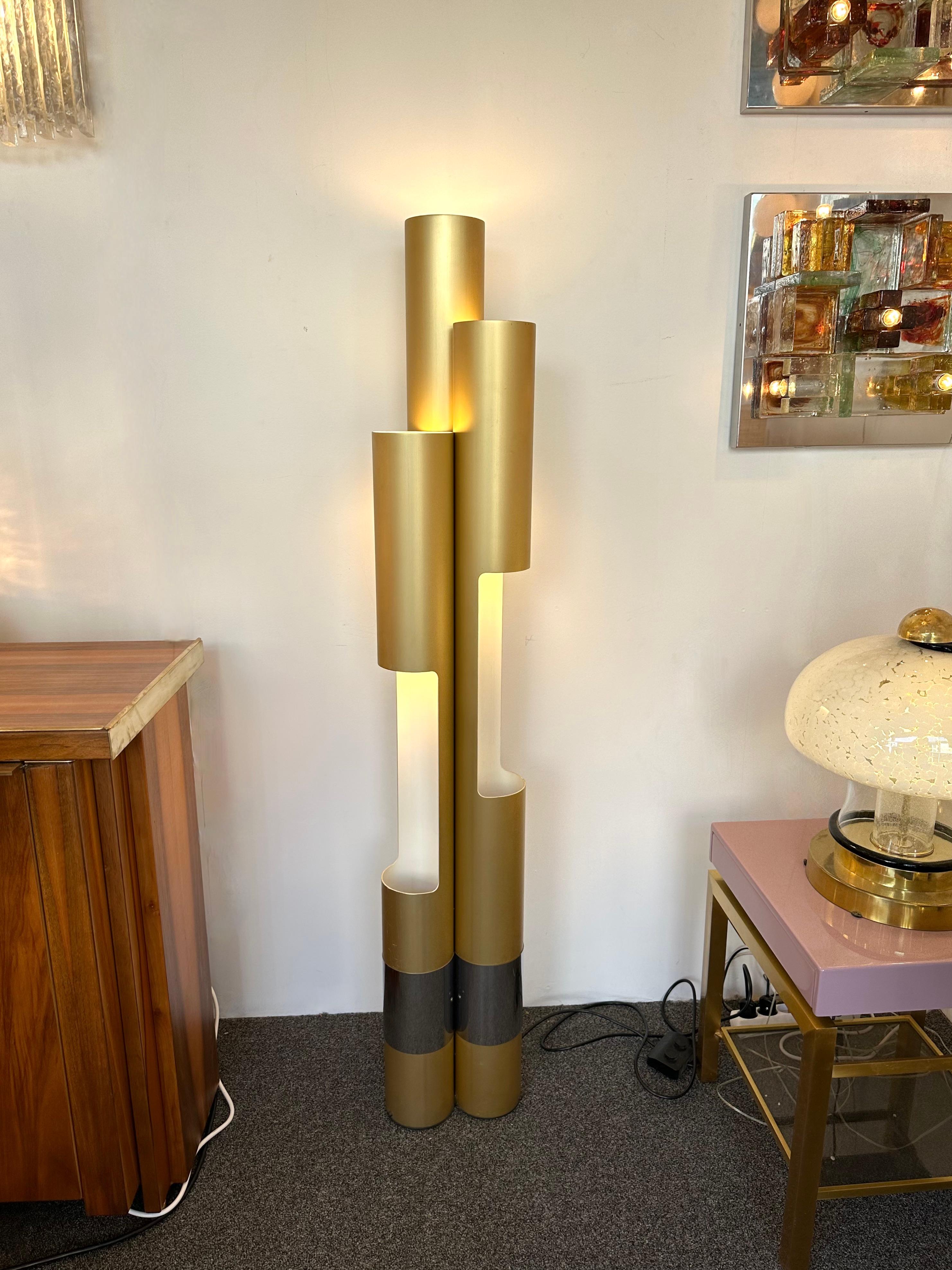 Gilt Mid-Century Space Age Gold Metal Organ Floor Lamp by Luci, Italy, 1970s For Sale