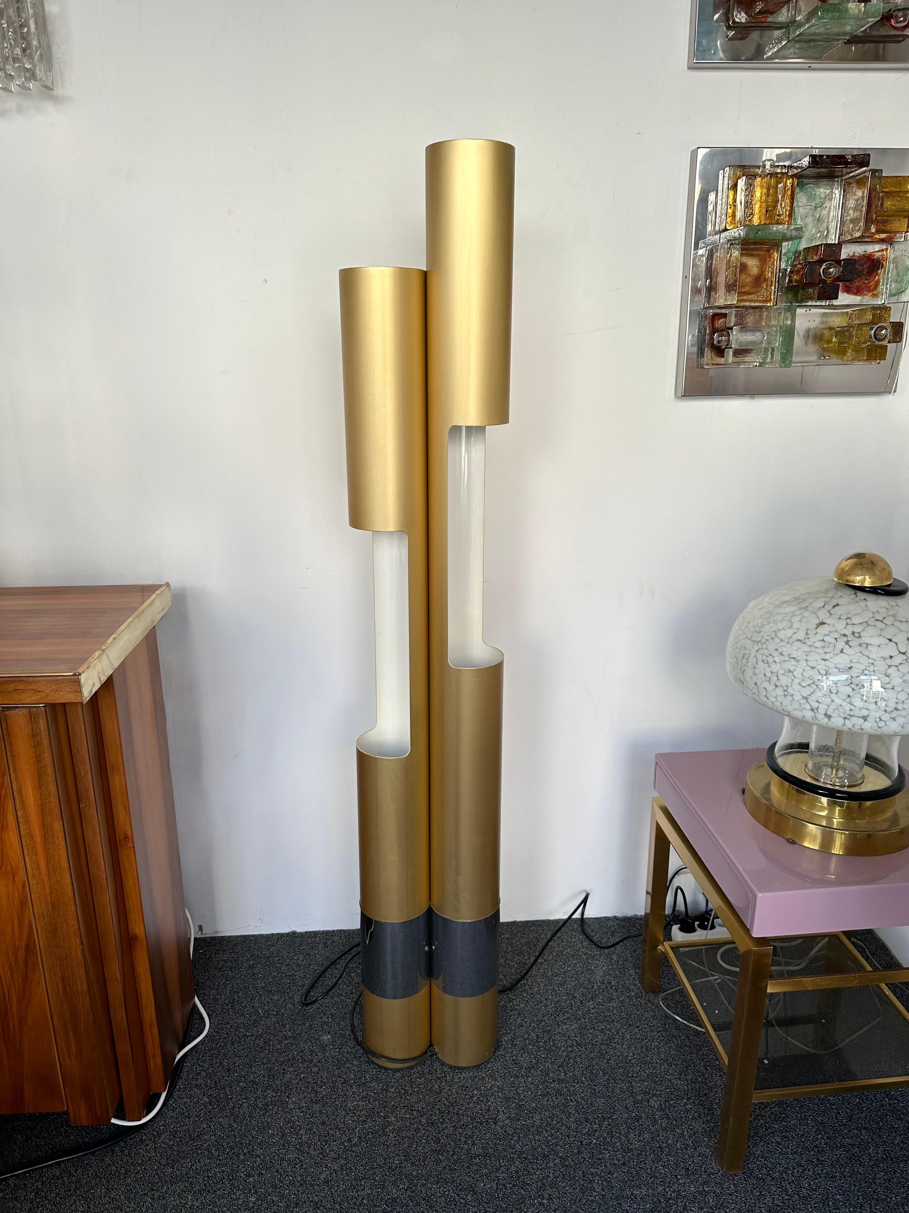 Mid-Century Space Age Gold Metal Organ Floor Lamp by Luci, Italy, 1970s For Sale 1