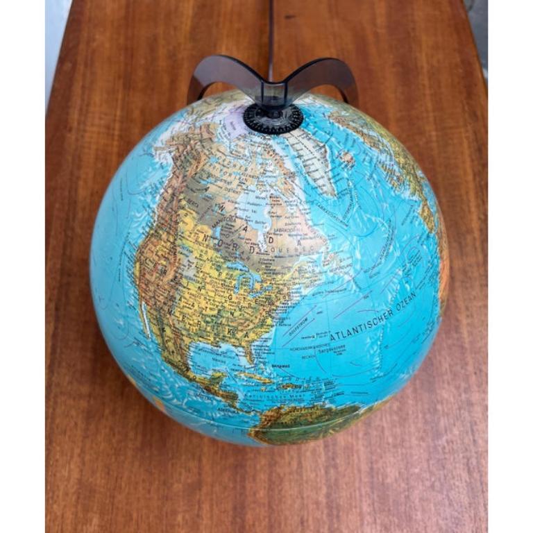 Plastic Mid-Century Space Age Illuminated Globe Table Lamp with Acrylic Stand, 1960s For Sale