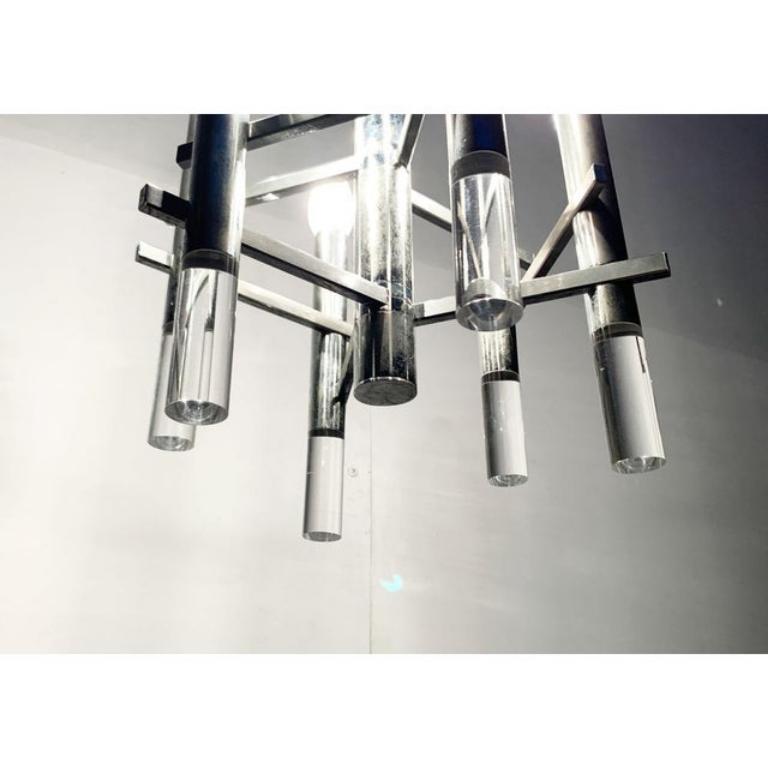 Mid-Century moderno Lampadario italiano Space and Chrome e Arcyl di Gaetano Sciolari, metà del secolo scorso in vendita