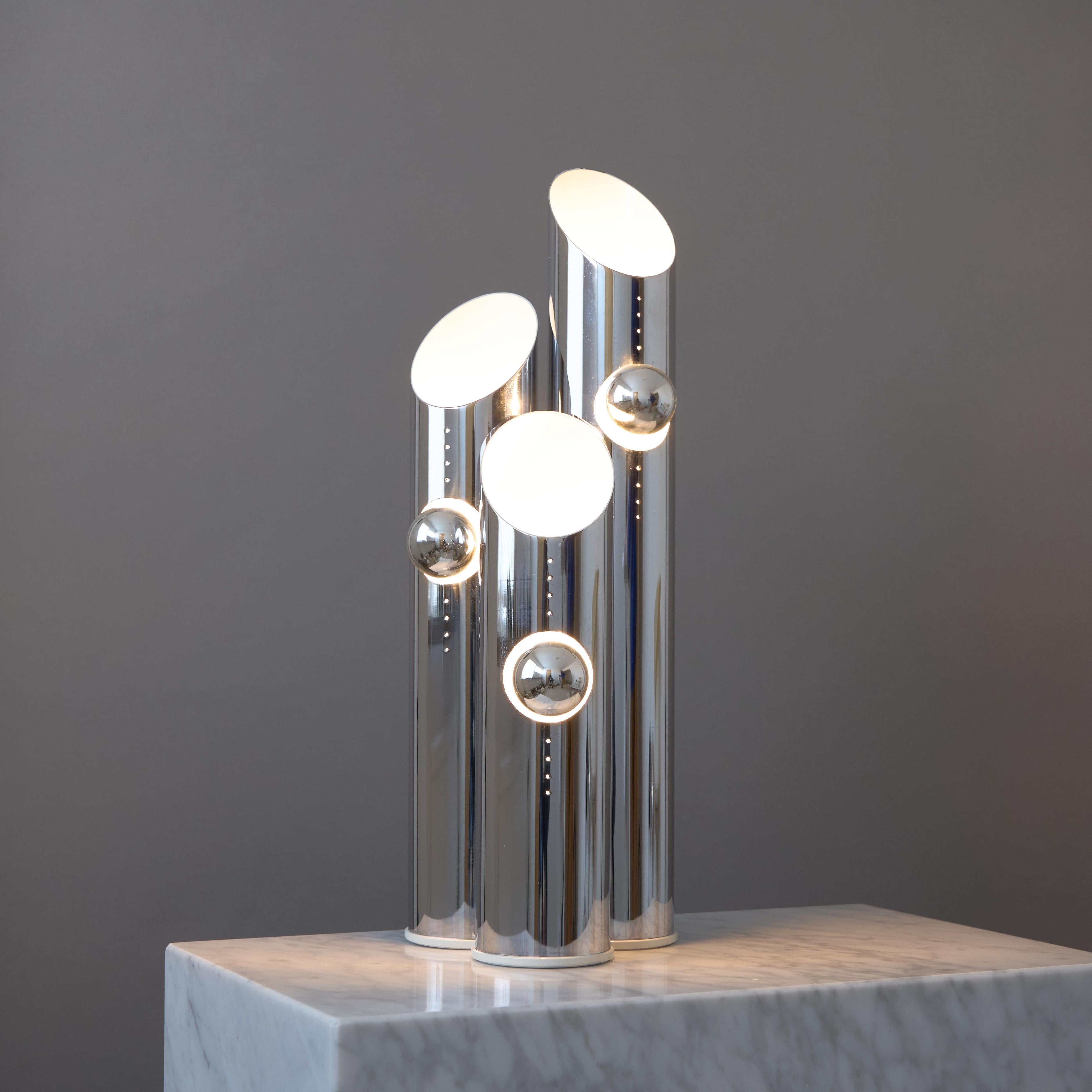 20ième siècle Lampe de table italienne Space and Chrome du milieu du siècle par Oma Padova, Italie, années 1970 en vente