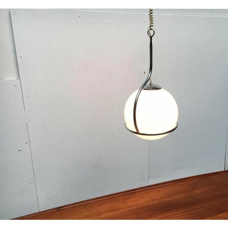 Mid-Century moderno Ciondolo a sfera in vetro italiano della metà del secolo A Space Age, anni '60 in vendita