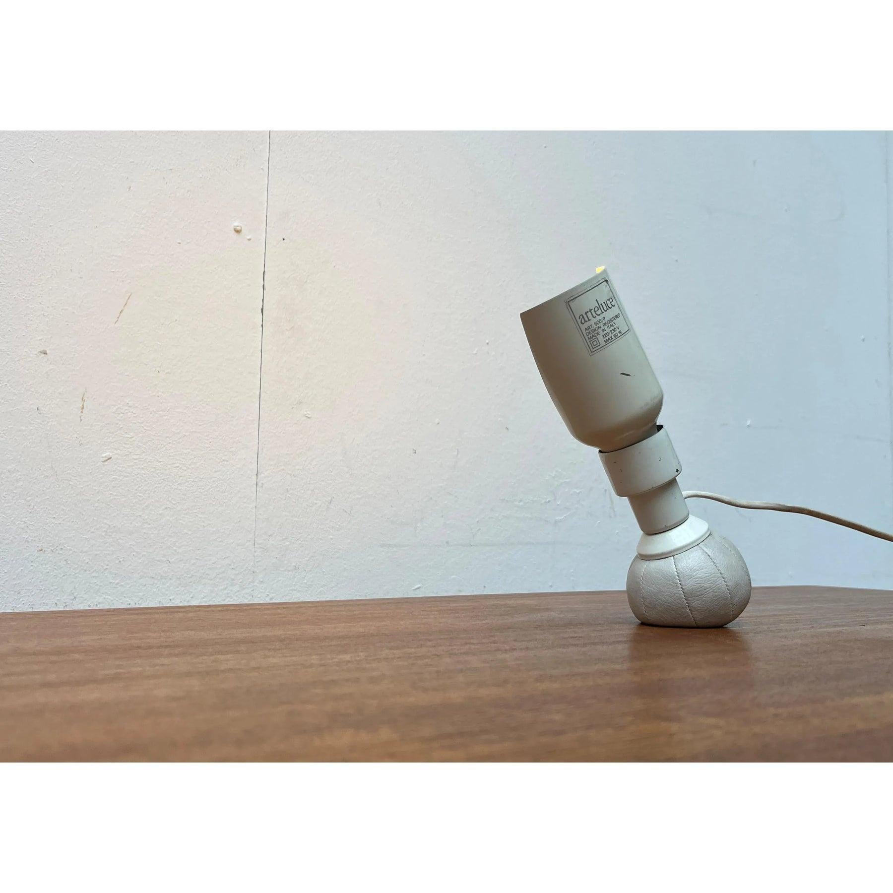 Mid-Century moderno Lampada da tavolo italiana Model 600/P di Gino Sarfatti, 1960 in vendita
