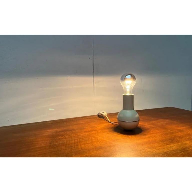 Lampe de table pliante italienne de l'ère spatiale du milieu du siècle dernier, années 1960 en vente 6