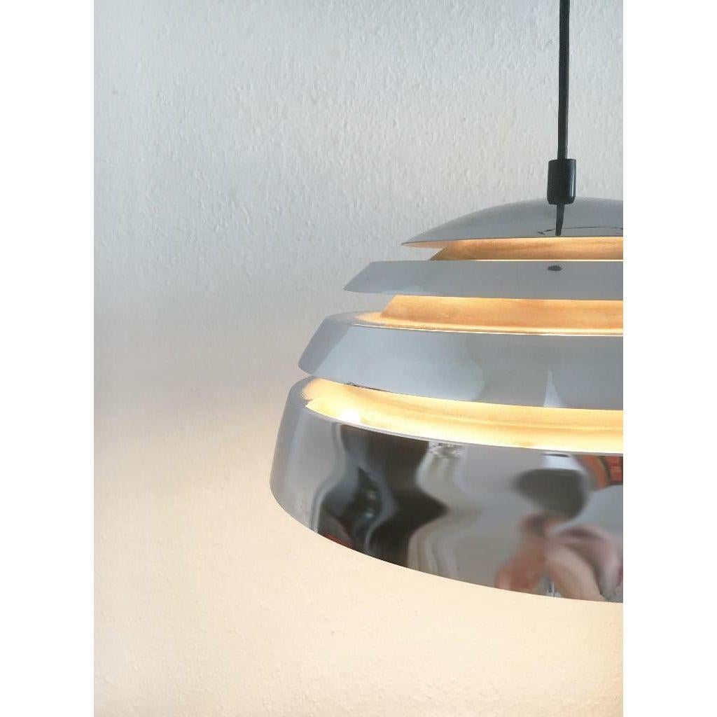 Lampada a sospensione a lamelle di Hans-Agne Jakobsson, 1960, metà del secolo scorso. in vendita 3