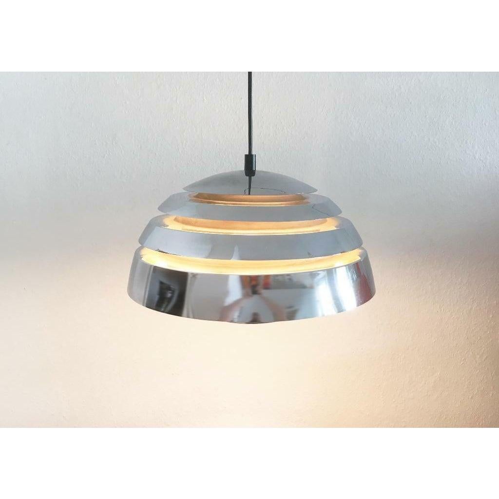 Lampada a sospensione a lamelle di Hans-Agne Jakobsson, 1960, metà del secolo scorso. In condizioni ottime in vendita a Hamburg, DE