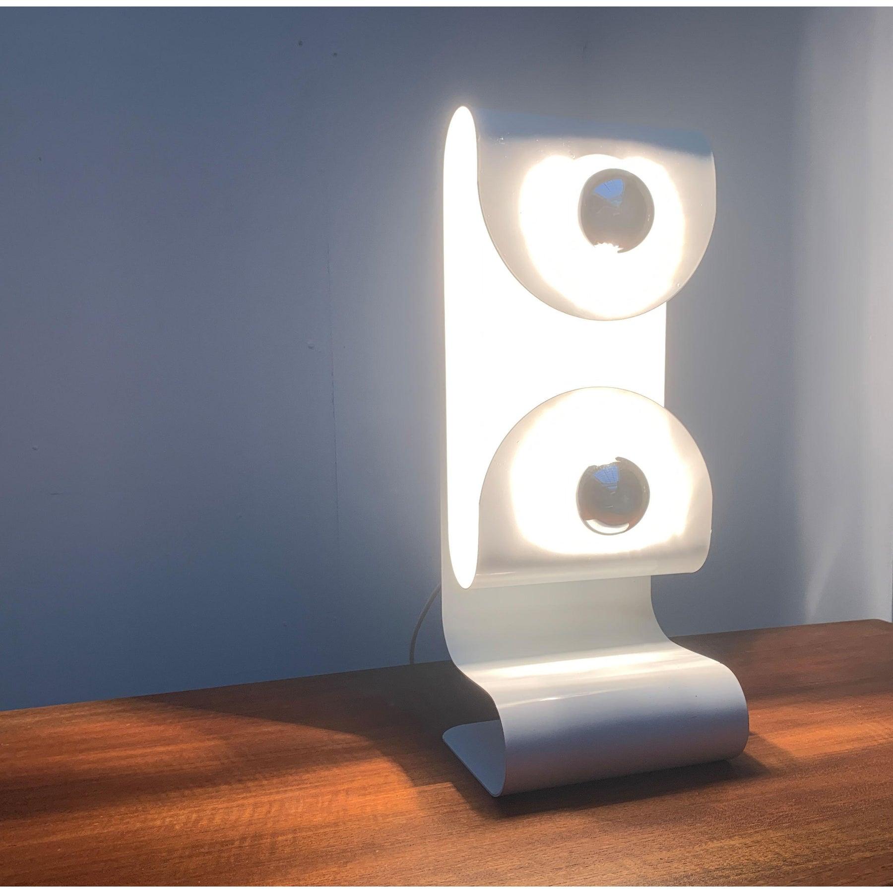 Métal Lampe à poser en métal du milieu du siècle A Space en vente
