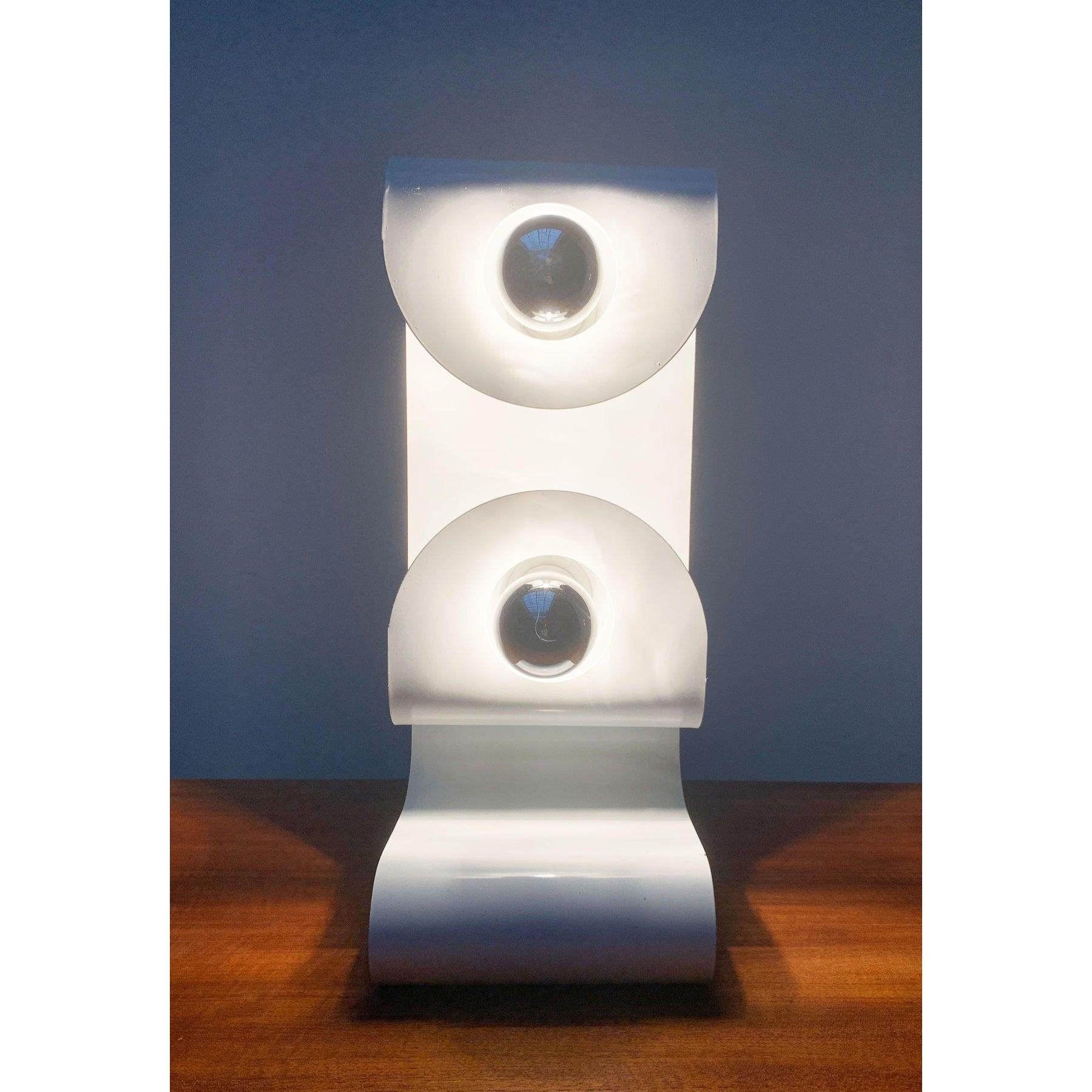 Lampe à poser en métal du milieu du siècle A Space en vente 1