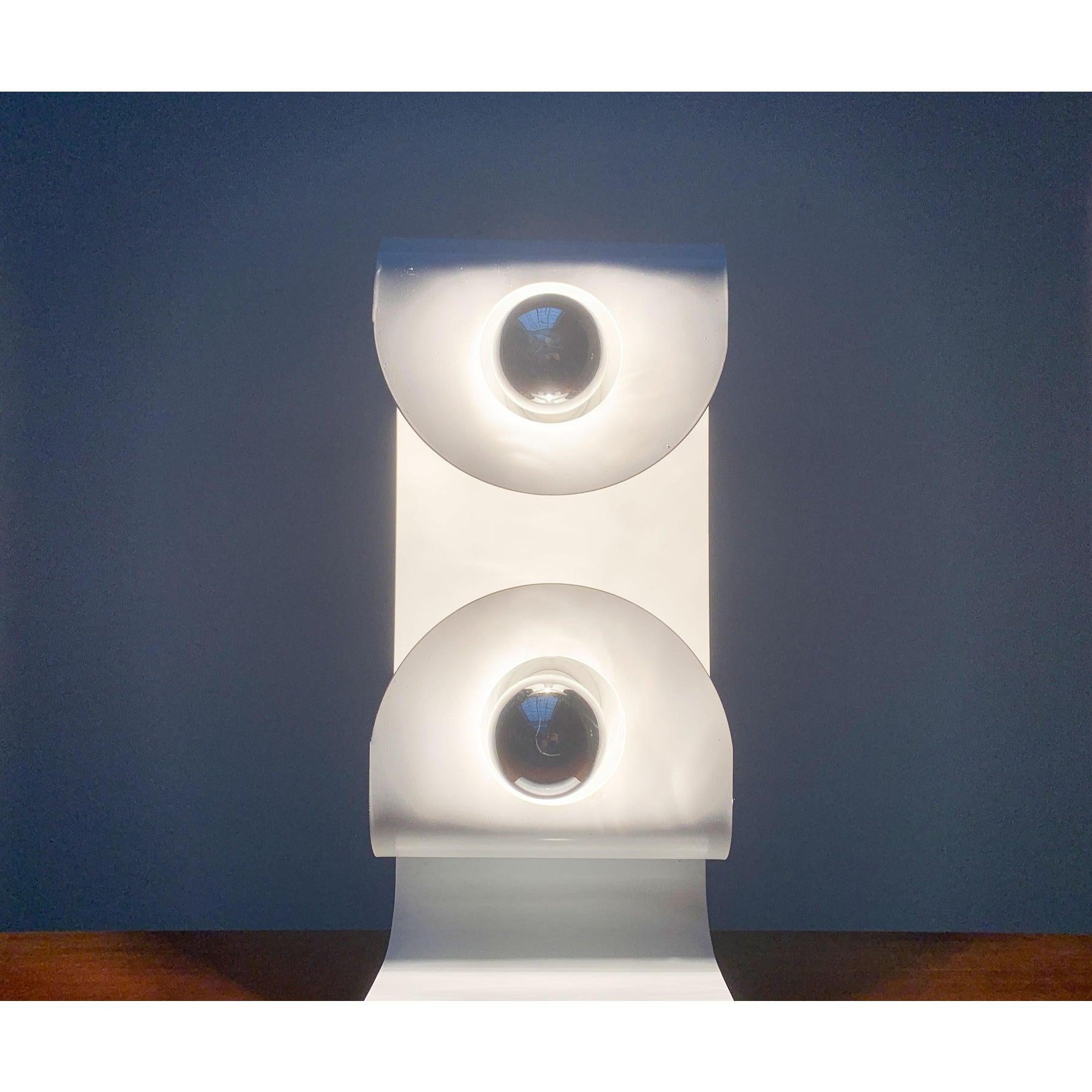 Lampe à poser en métal du milieu du siècle A Space en vente 2