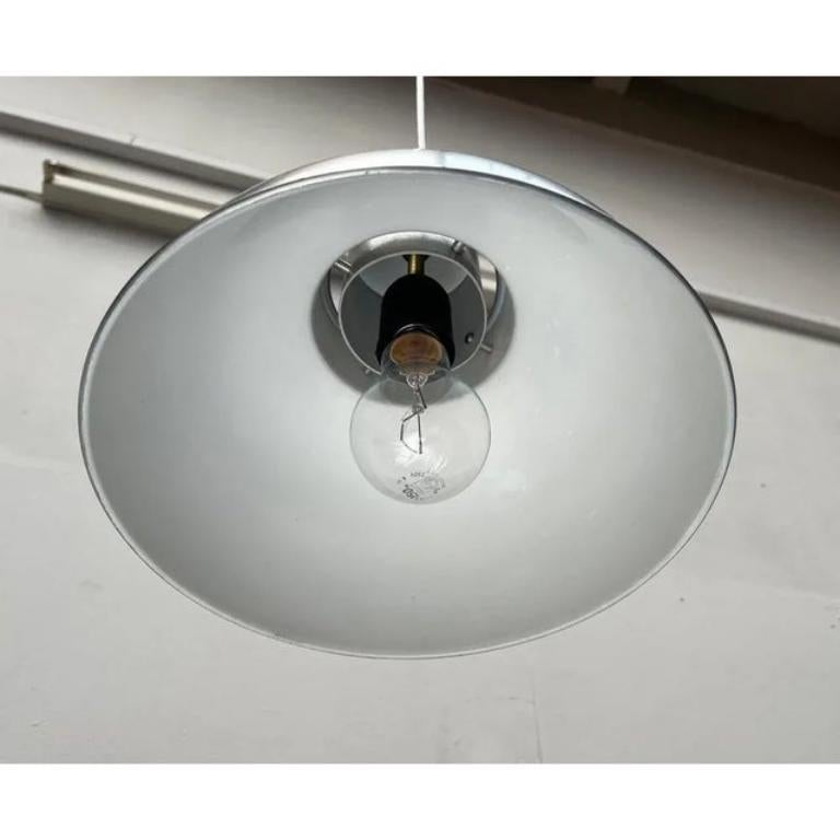 Lampada a sospensione minimalista in alluminio di metà secolo A Space AGE, anni '60 in vendita 4