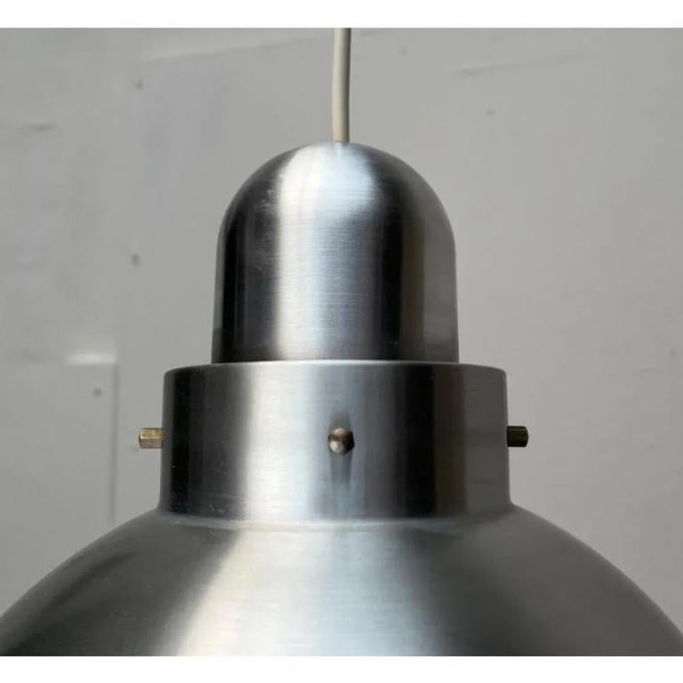 Lampada a sospensione minimalista in alluminio di metà secolo A Space AGE, anni '60 in vendita 5