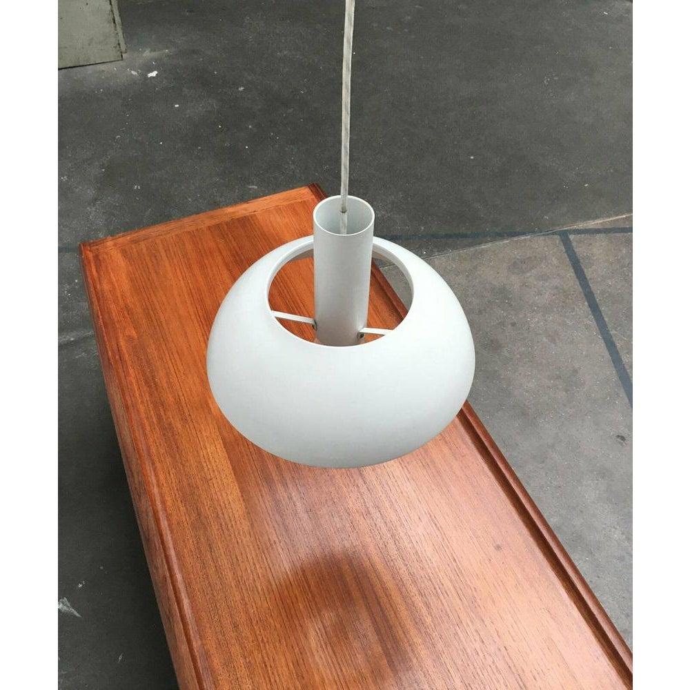 Lampada a sospensione danese minimalista di metà secolo di A Space, Focus, anni '60 In condizioni ottime in vendita a Hamburg, DE