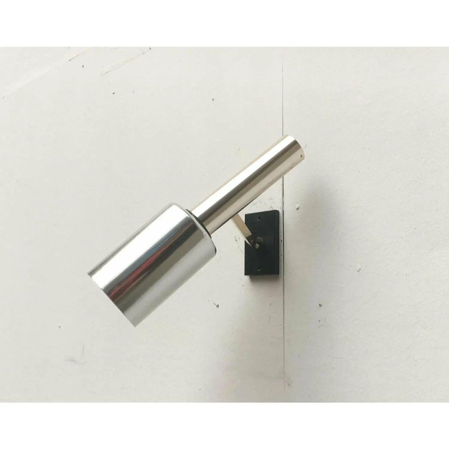 Lámpara de pared francesa minimalista de la Era Espacial de mediados de siglo, Jacques Biny, años 60 en venta 3