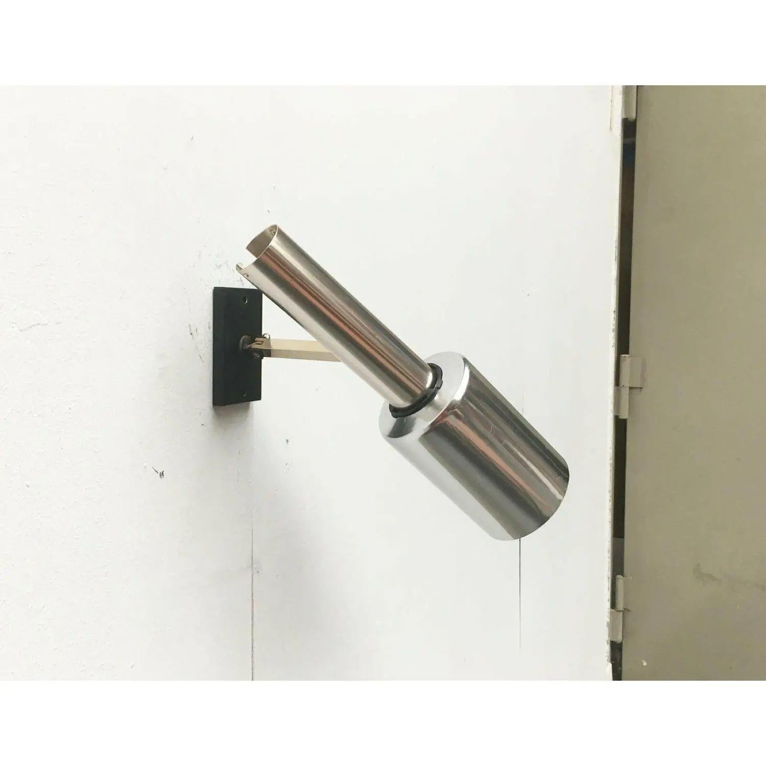 Lámpara de pared francesa minimalista de la Era Espacial de mediados de siglo, Jacques Biny, años 60 siglo XX en venta