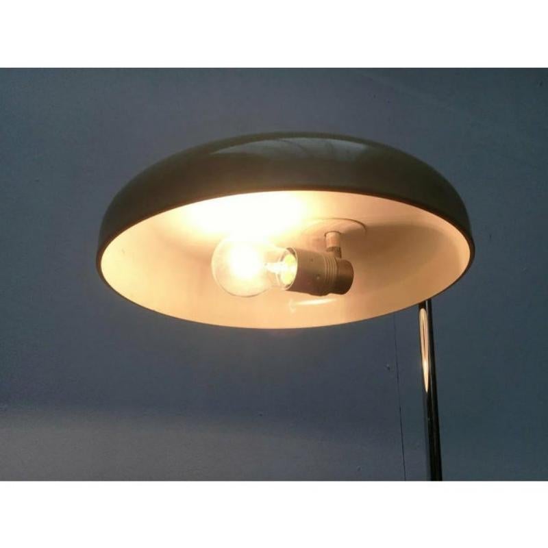 Lampe de table allemande minimaliste de l'ère spatiale du milieu du siècle dernier de Hustadt Leuchten, années 1960 en vente 5