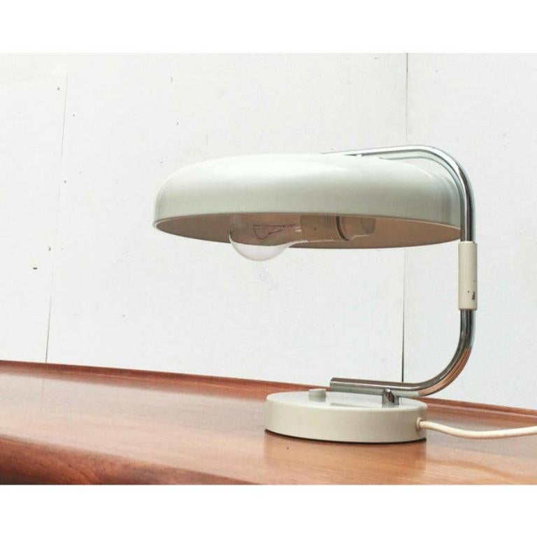 Lampe de table allemande minimaliste de l'ère spatiale du milieu du siècle dernier de Hustadt Leuchten, années 1960 en vente 5