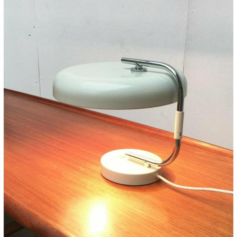 Métal Lampe de table allemande minimaliste de l'ère spatiale du milieu du siècle dernier de Hustadt Leuchten, années 1960 en vente