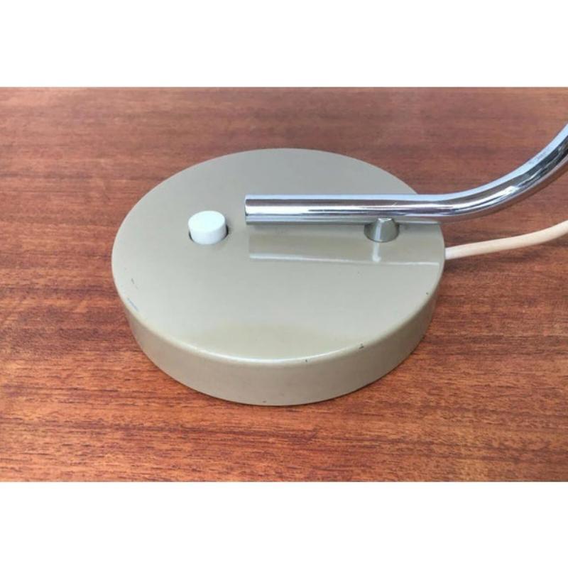 Lampe de table allemande minimaliste de l'ère spatiale du milieu du siècle dernier de Hustadt Leuchten, années 1960 en vente 1