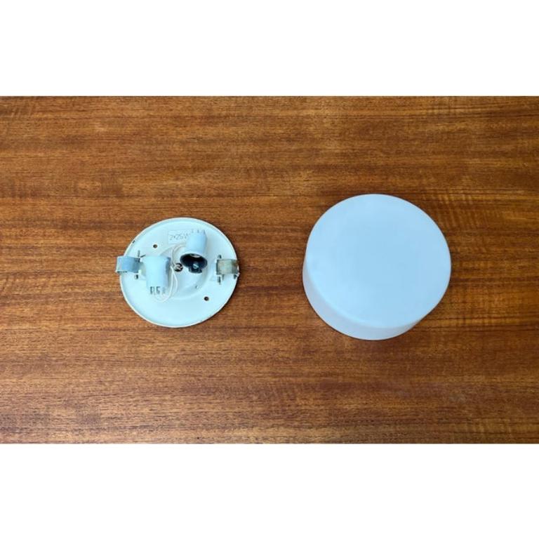 Metallo Lampada da parete tedesca minimalista di metà secolo di Staff Leuchten, anni '60 in vendita