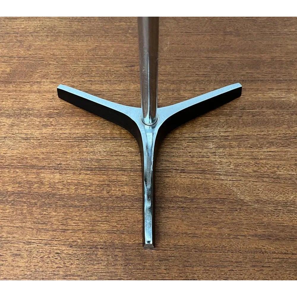 Mid-Century Modern Mid-Century Space Age Minimalist Tripod Table Lamp, 1960s For Sale