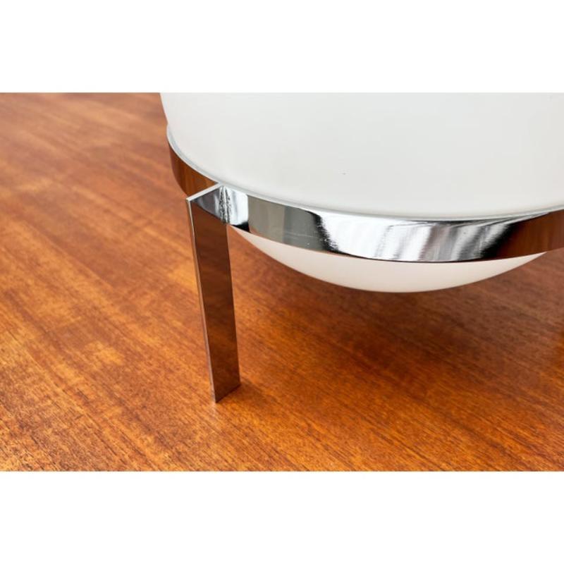 Mid-Century Space Age Model Luna Tripod Globe Table Lamp, 1960s For Sale 3