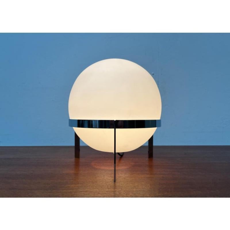 Mid-Century Space Age Model Luna Tripod Globe Table Lamp, 1960s For Sale 4