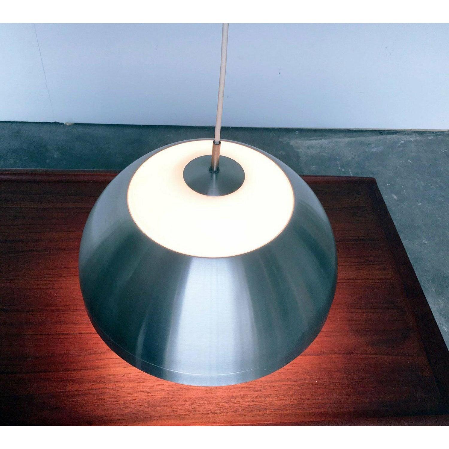 Lampada a sospensione a globo P 232 L di Svend Middelboe, 1960, metà secolo. in vendita 4