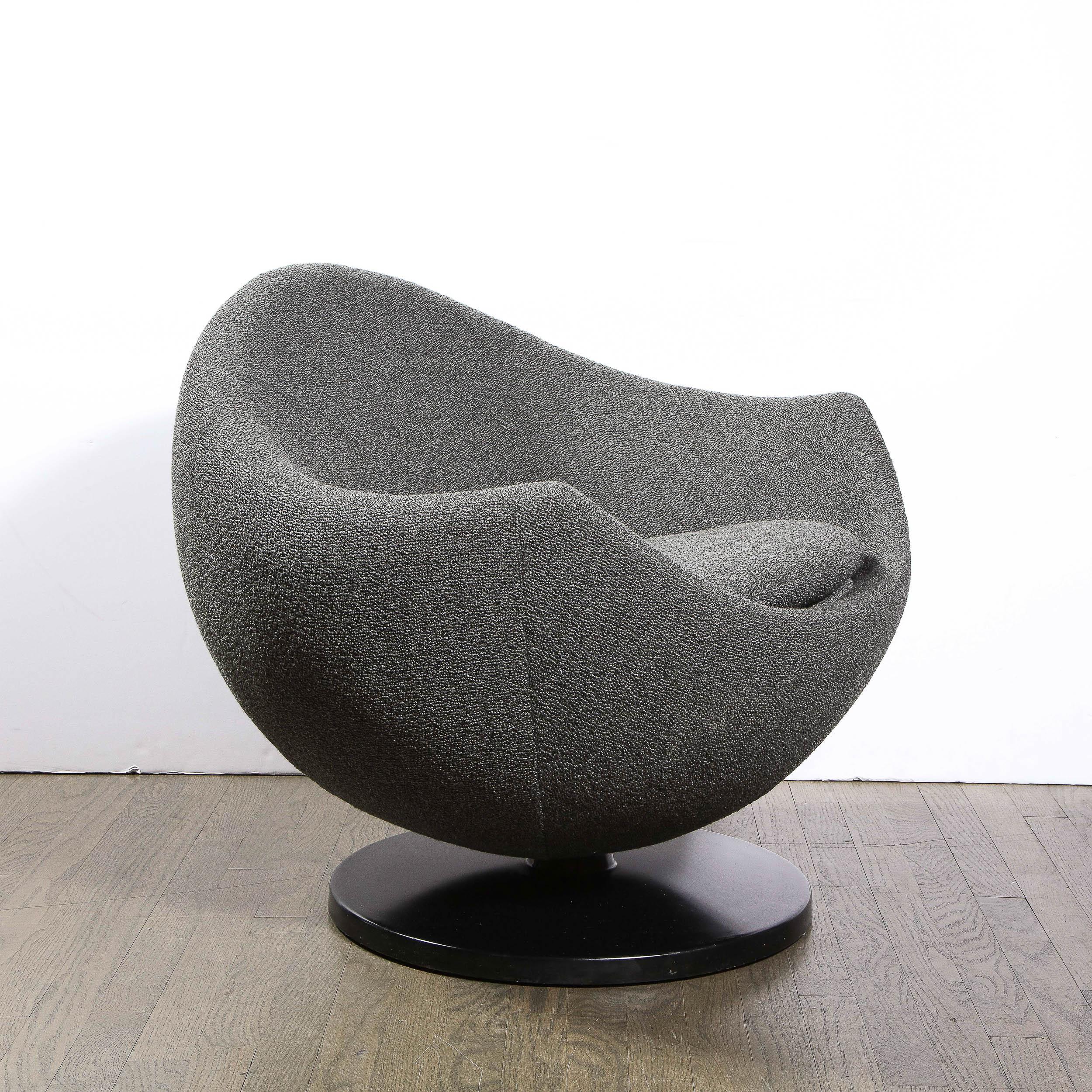 Mid-Century Space Age Modern Egg Form Chair in Holly Hunt Fabric In Excellent Condition In New York, NY