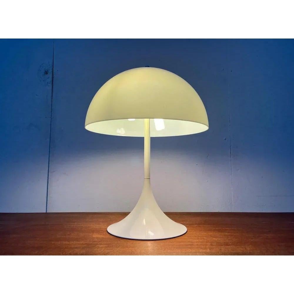 Mid-Century Modern Lampe de table du milieu du siècle A Space Style Panthella de Böhmer Leuchten, Allemagne en vente