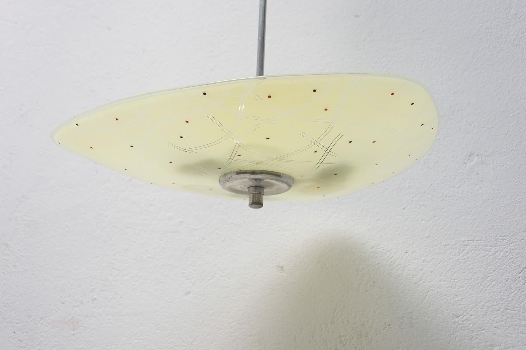 Tchèque Pendentif de l'ère spatiale du milieu du siècle, années 1960, Tchécoslovaquie en vente