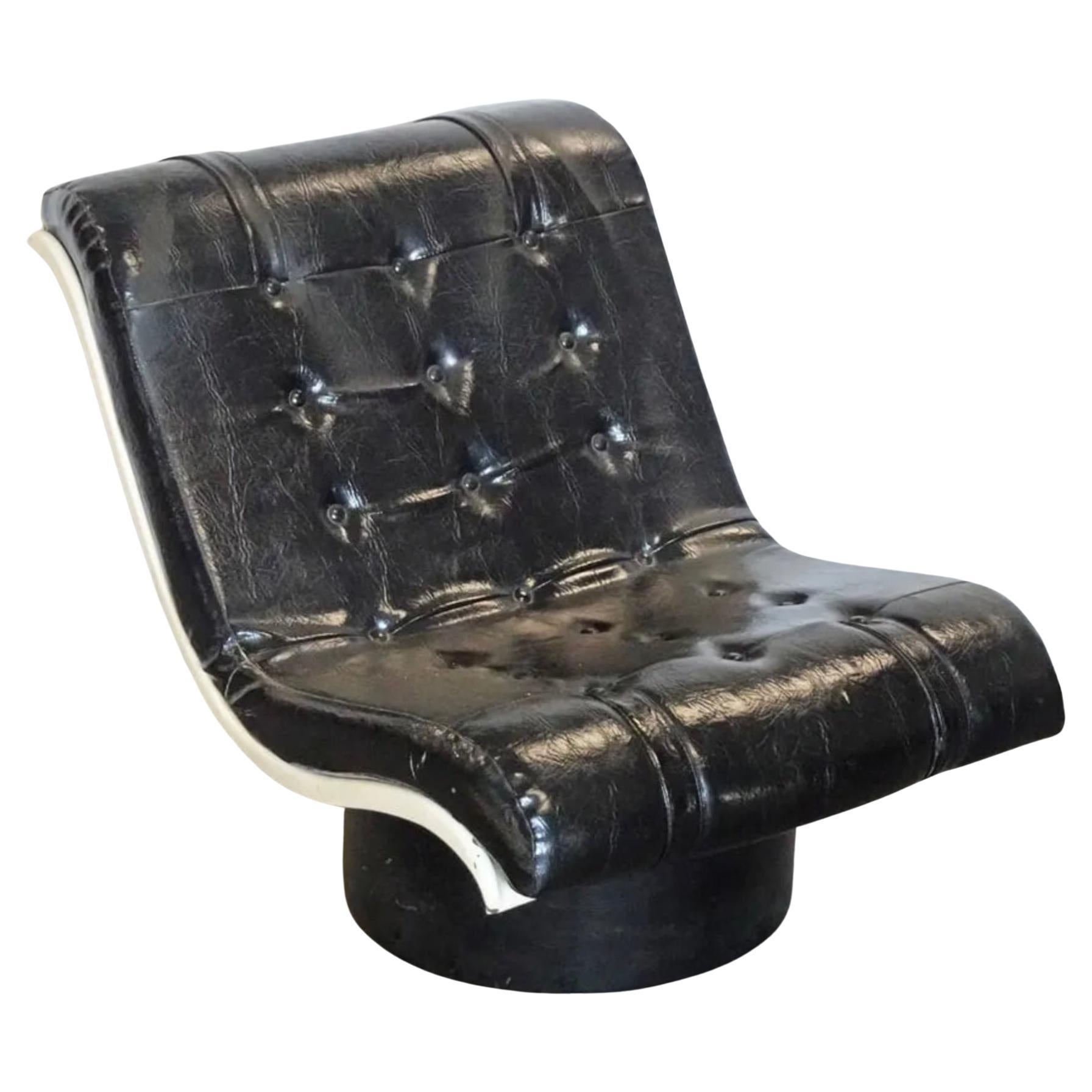 Mid century Space Age Pop Art 1970s Black white lounge chair by Morris Futorian For Sale