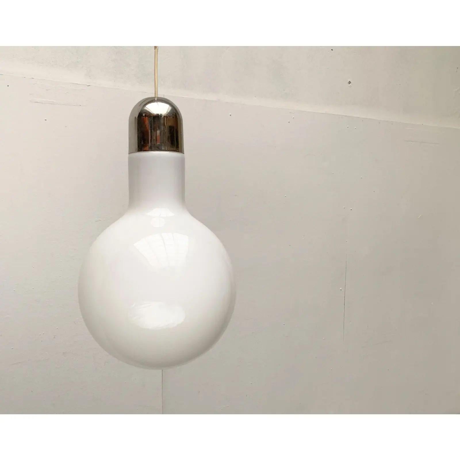 Pendentif suisse minimaliste de l'ère spatiale du milieu du siècle dernier de Temde, années 1960 Excellent état - En vente à Hamburg, DE