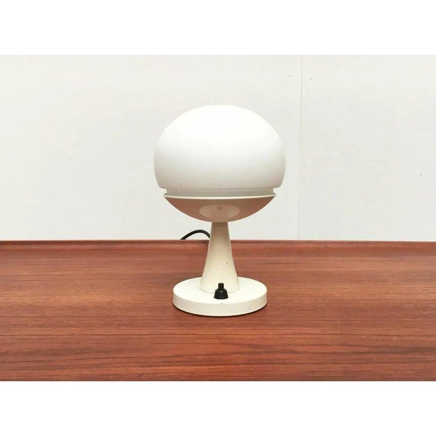 Lampe de table de l'ère spatiale mi-siècle, années 1960 en vente 1