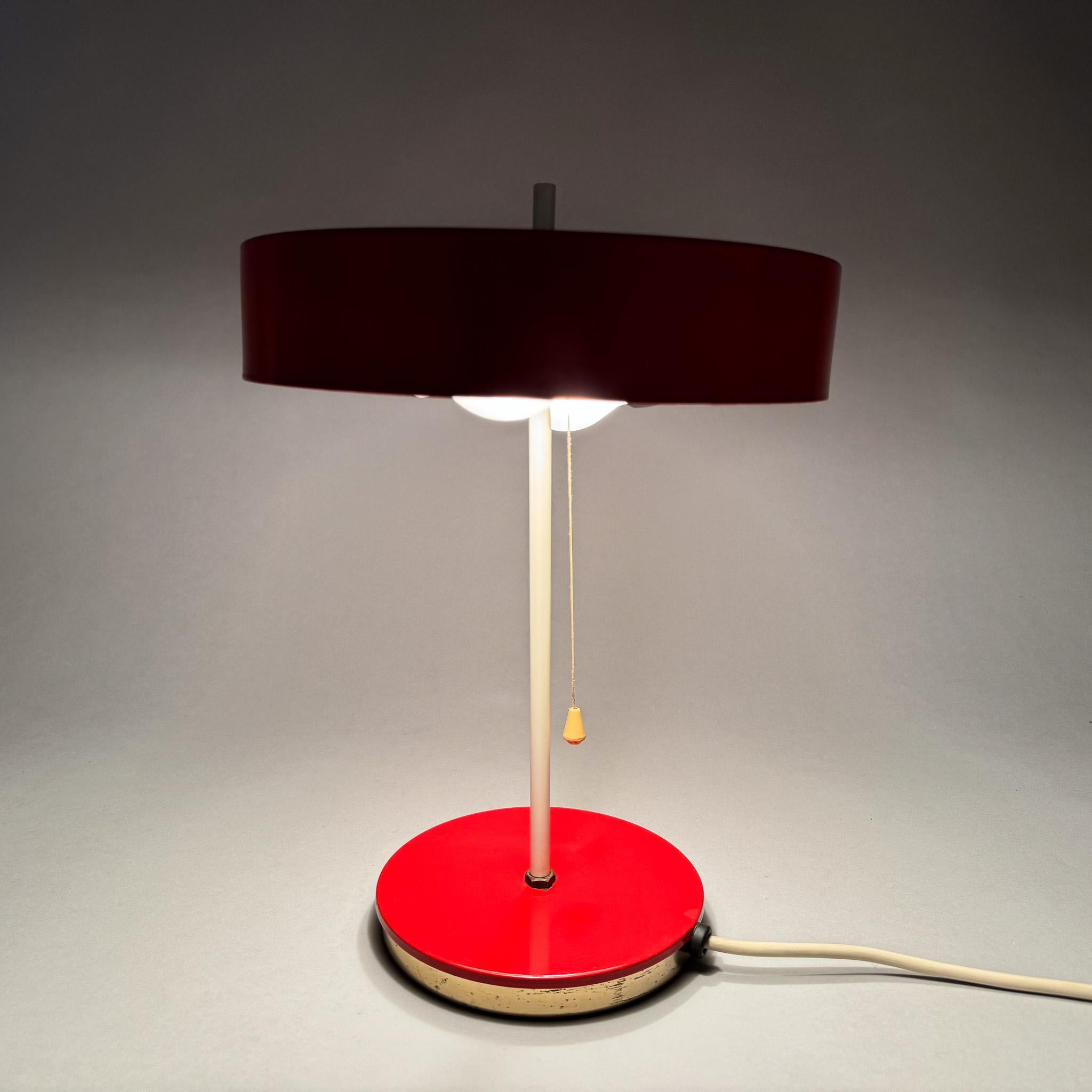 Lampe de table de l'ère spatiale du milieu du siècle dernier par Kamenicky Senov, Tchécoslovaquie, années 1970 en vente 3