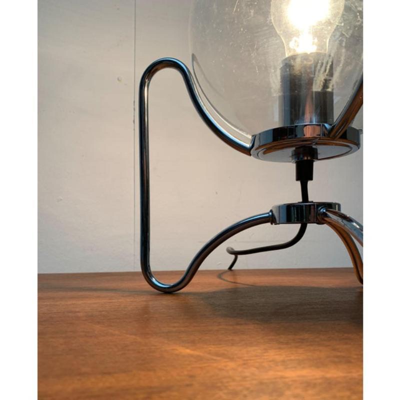 Mid-Century Space Age Tripod Globe Table Lamp, 1960s For Sale 1