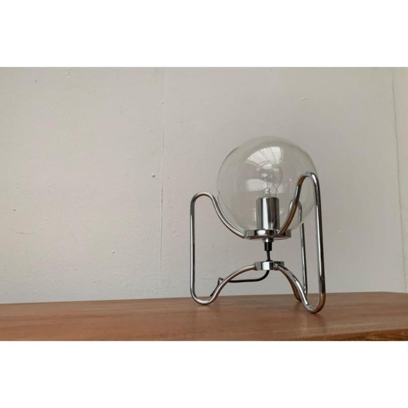 Mid-Century Space Age Tripod Globe Table Lamp, 1960s For Sale 2