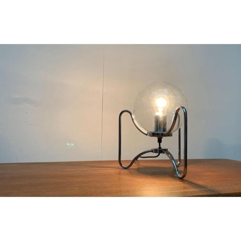 Mid-Century Space Age Tripod Globe Table Lamp, 1960s For Sale 3