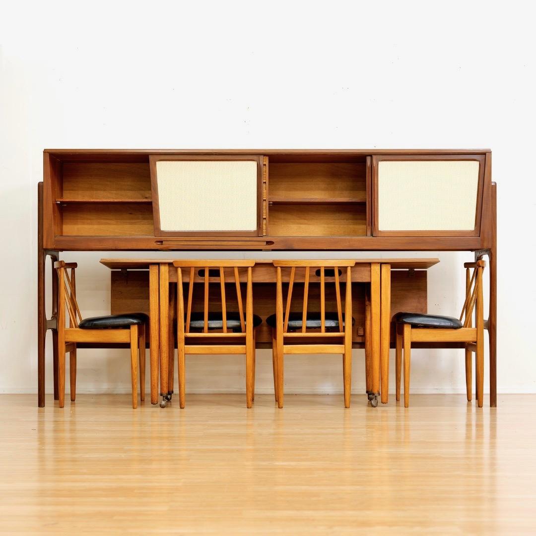 Britannique Mid Century Space Saving Dining Set and Credenza by Elliots of Newbury en vente