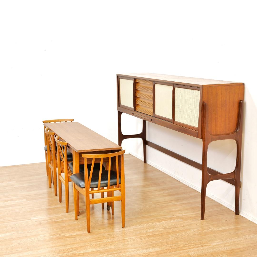 Bois Mid Century Space Saving Dining Set and Credenza by Elliots of Newbury en vente