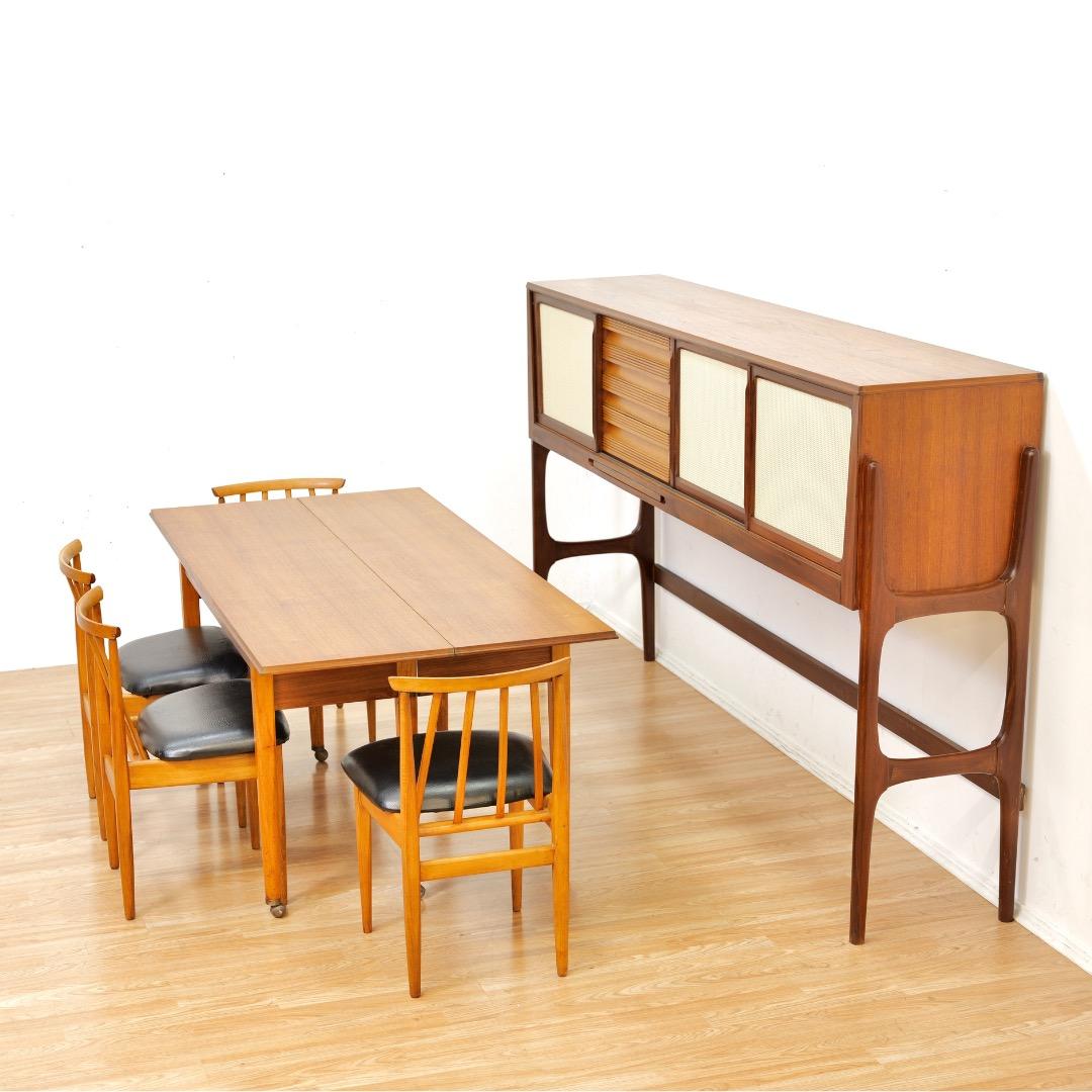 Mid Century Space Saving Dining Set and Credenza by Elliots of Newbury en vente 1