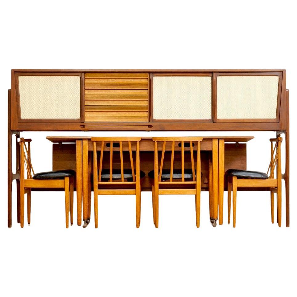 Mid Century Space Saving Dining Set and Credenza by Elliots of Newbury en vente