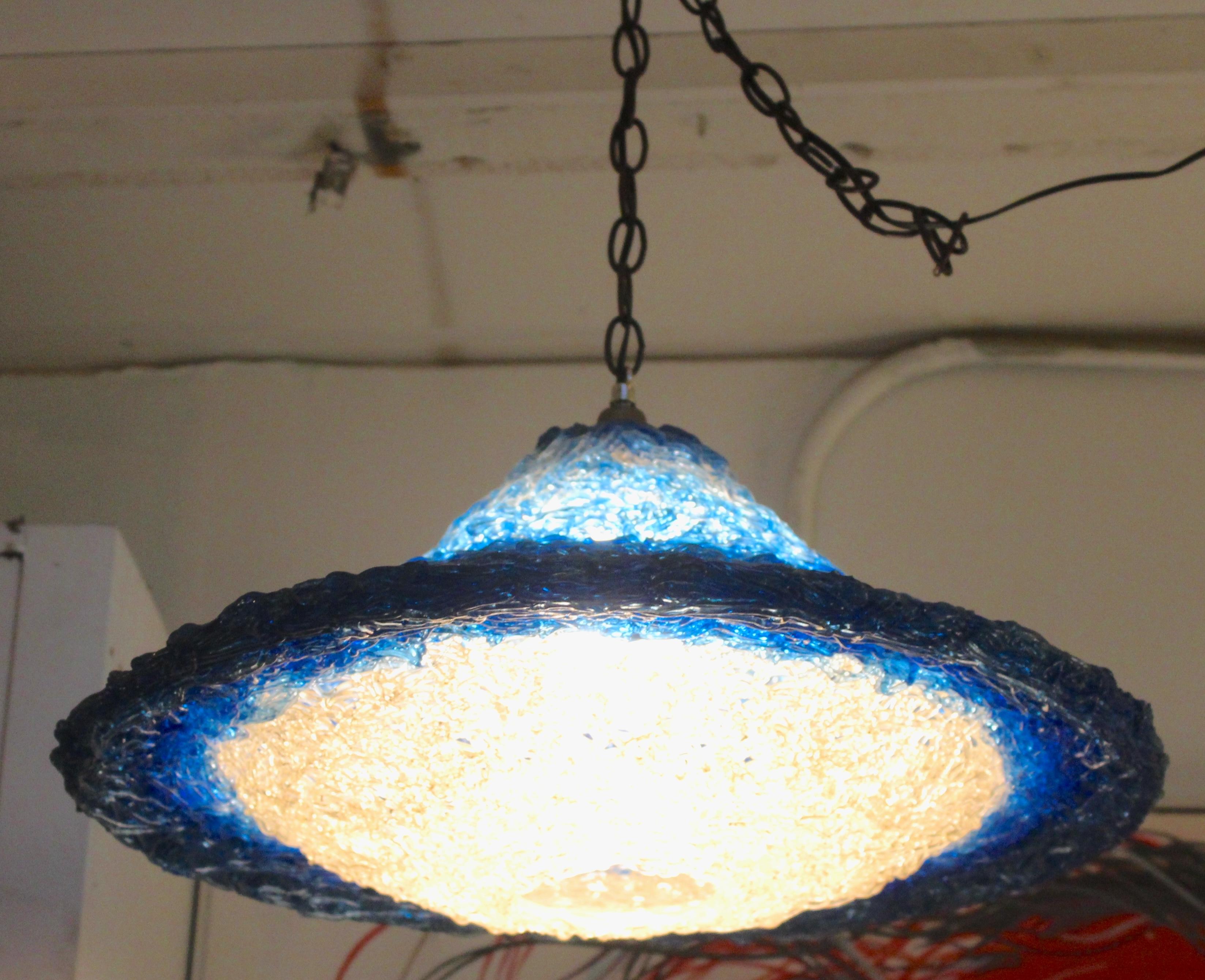 20th Century Mid-Century Spaghetti Saucer Pendant For Sale