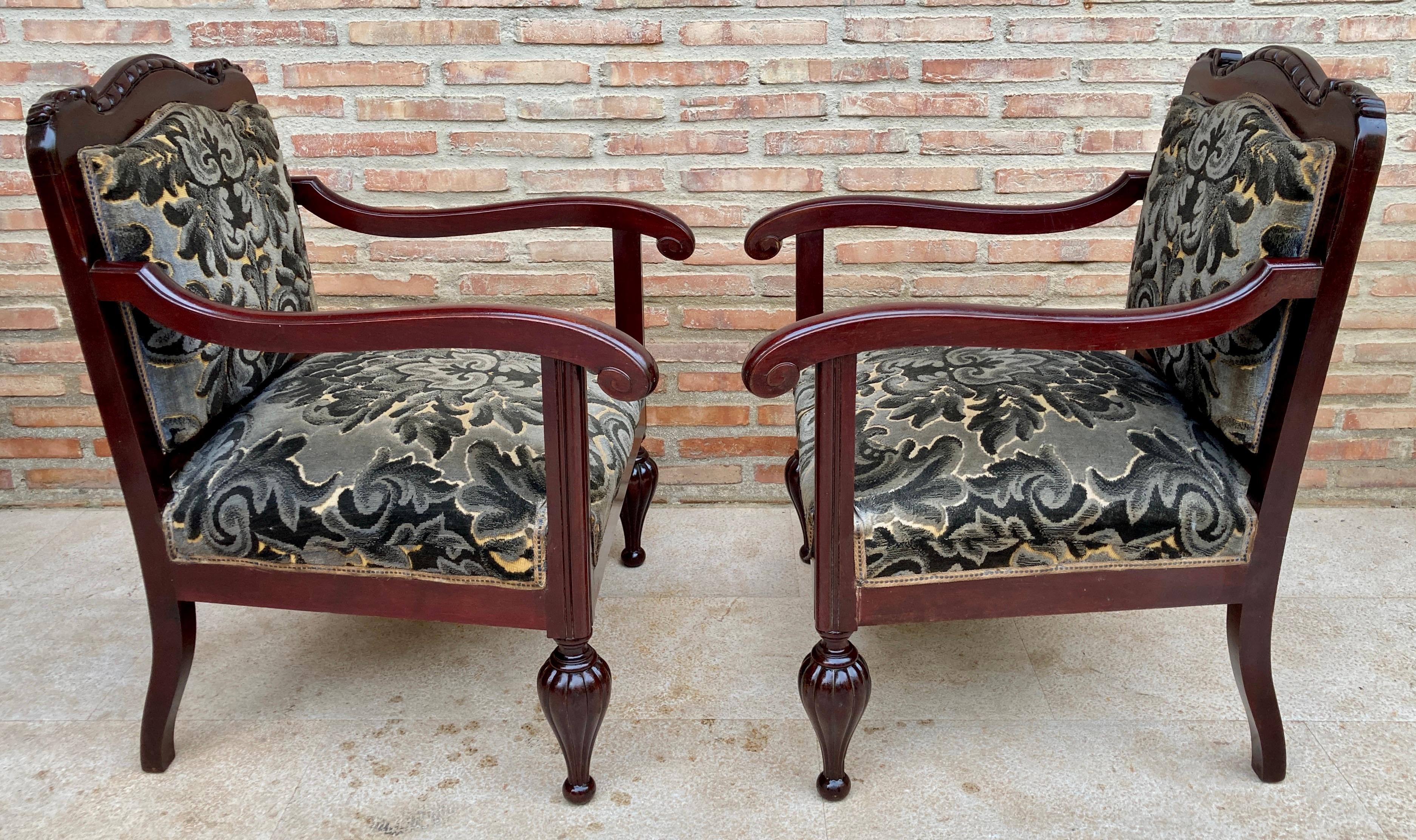Français Fauteuils espagnols en bois du milieu du siècle dernier, lot de 2 en vente