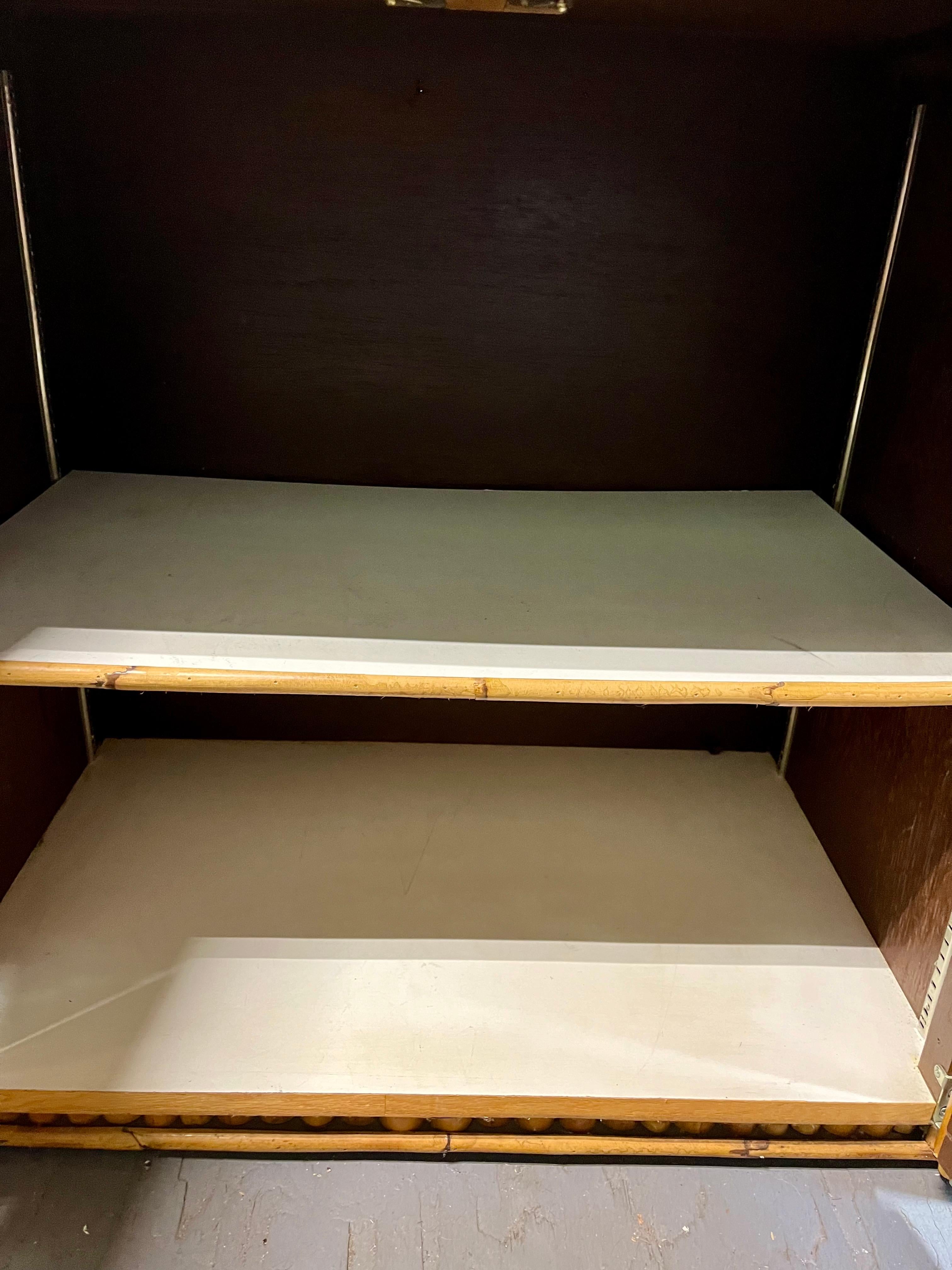 XX secolo Buffet server in bambù e canna del metà del secolo scorso in vendita