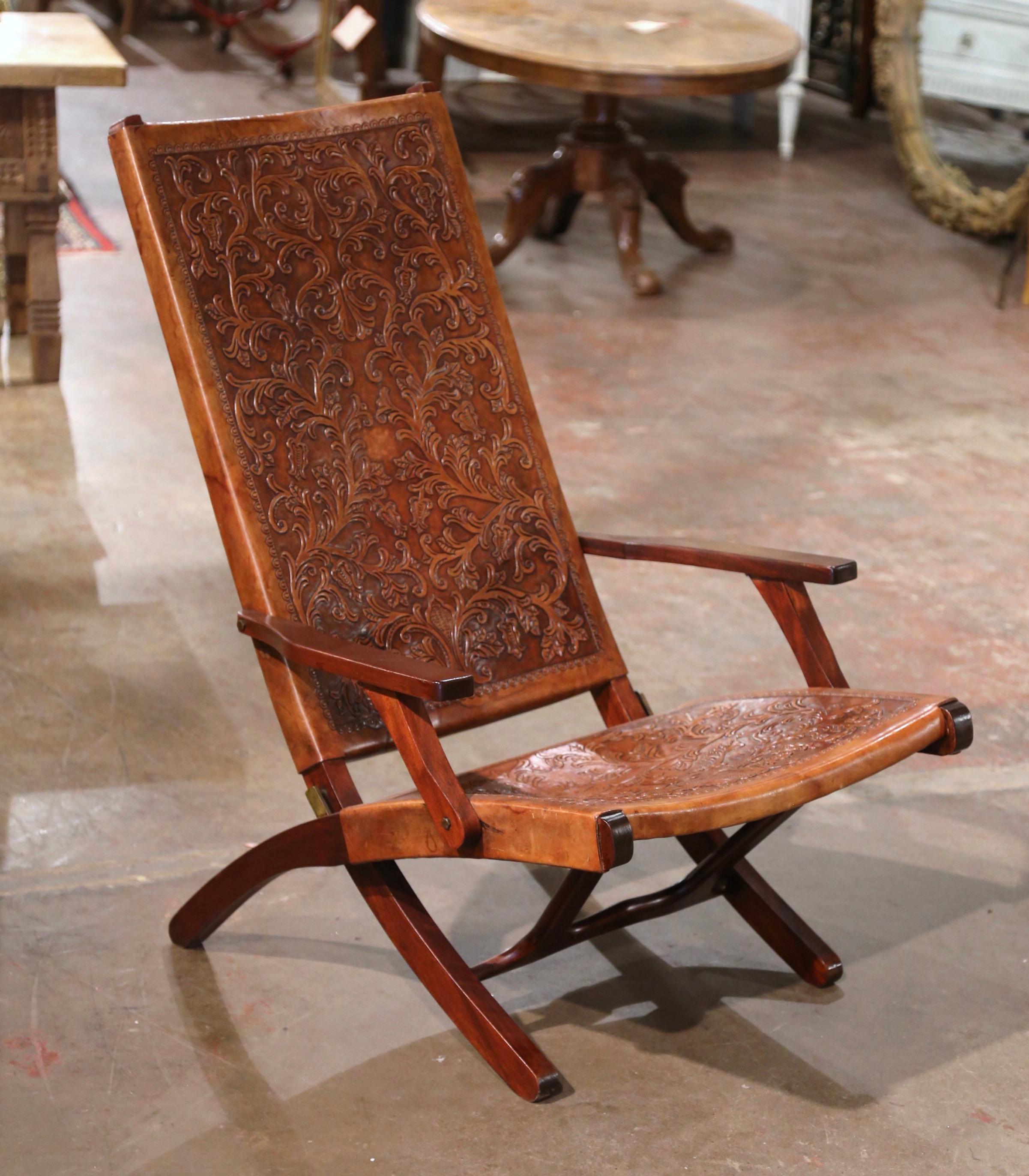 Mid-Century Spanish Carved Walnut Folding Chair with Original Embossed Leather For Sale 4