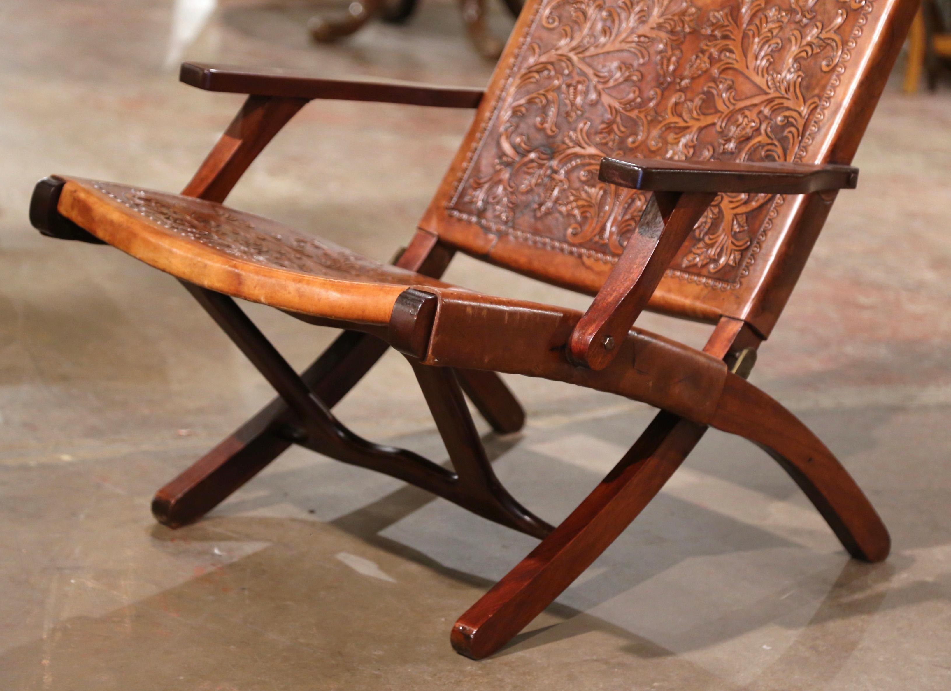 Baroque Mid-Century Spanish Carved Walnut Folding Chair with Original Embossed Leather For Sale